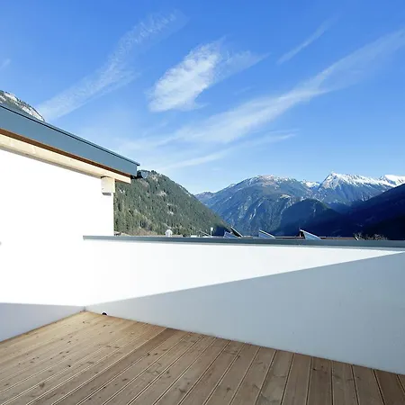 Luxurious With Sauna In Near Ski Lift Appartamento Finkenberg
